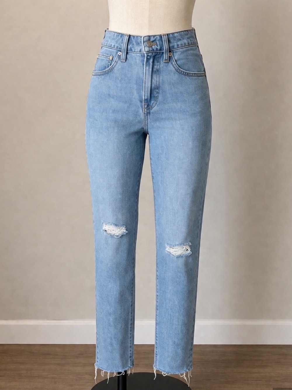 Madewell Distressed Light Wash High Rise Jeans Size 26 - Picture 2 of 8